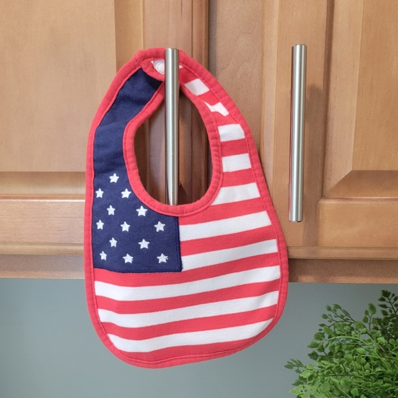 Carter's Holiday Bibs - Picture 5 of 6